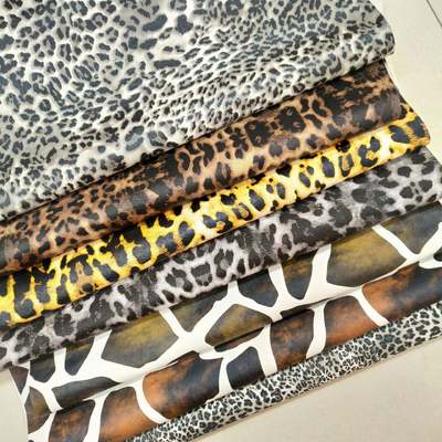 Ingrosso Pvc Leopard Stampato Pelle Artificiale Sintetica per Borsa Notebook Telefono Conchiglia Tavolo Matte di Pelle Fallato