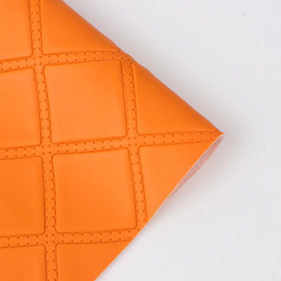 PVC Rhombus Punching Stile in rilievo Pelle sintetica artificiale per auto Piedi Sedie auto Divano Decorazione Borsa Tessuto in pelle finta