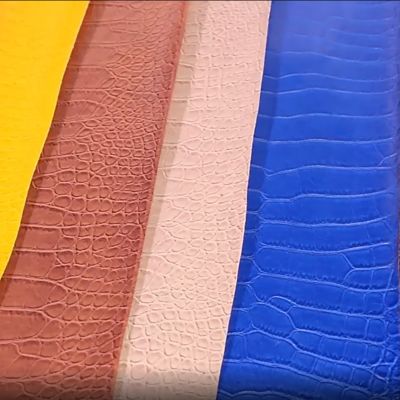 Pelle sintetica artificiale con grana coccodrillo in PVC per portafogli, scatole, scarpe, quaderni, tessuto in finta pelle