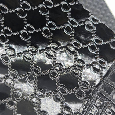 PVC crocodile in alto lucido in intaglio tessuto in grano Geometria animale per decorazioni di borse da scarpe tessuto di cuoio artificiale per artigianato