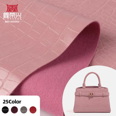 Tessuto in similpelle PVC con motivo animale, larghezza 137 cm e retro doppio spazzolato