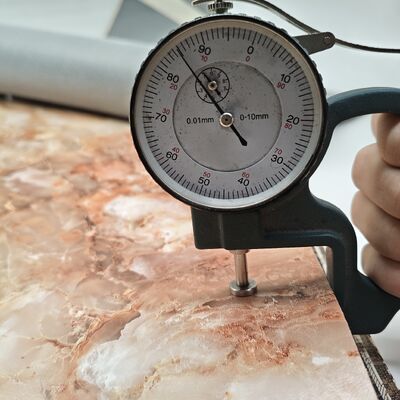 Tessuti di pelle finta a modello di marmo per mobili, borse e applicazioni decorative