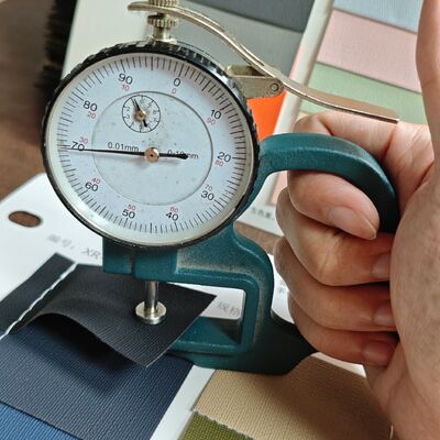 Micropelle Tessitura PVC Rollo di cuoio sintetico Granello fine Materiale di cuoio artificiale per borse Portafogli Arredamento Interni auto